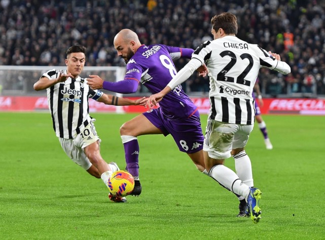 热那亚战胜萨索洛，实现赛季首胜